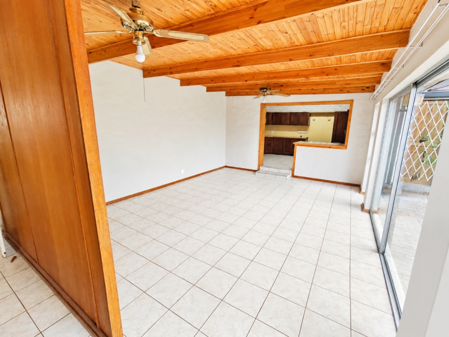 5 Bedroom Property for Sale in Meyerhof Free State